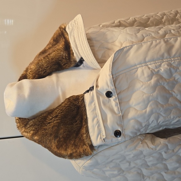 Marmot Quilted Faux Fur Collar Puffer Jacket Cream Size Small - Picture 5 of 15
